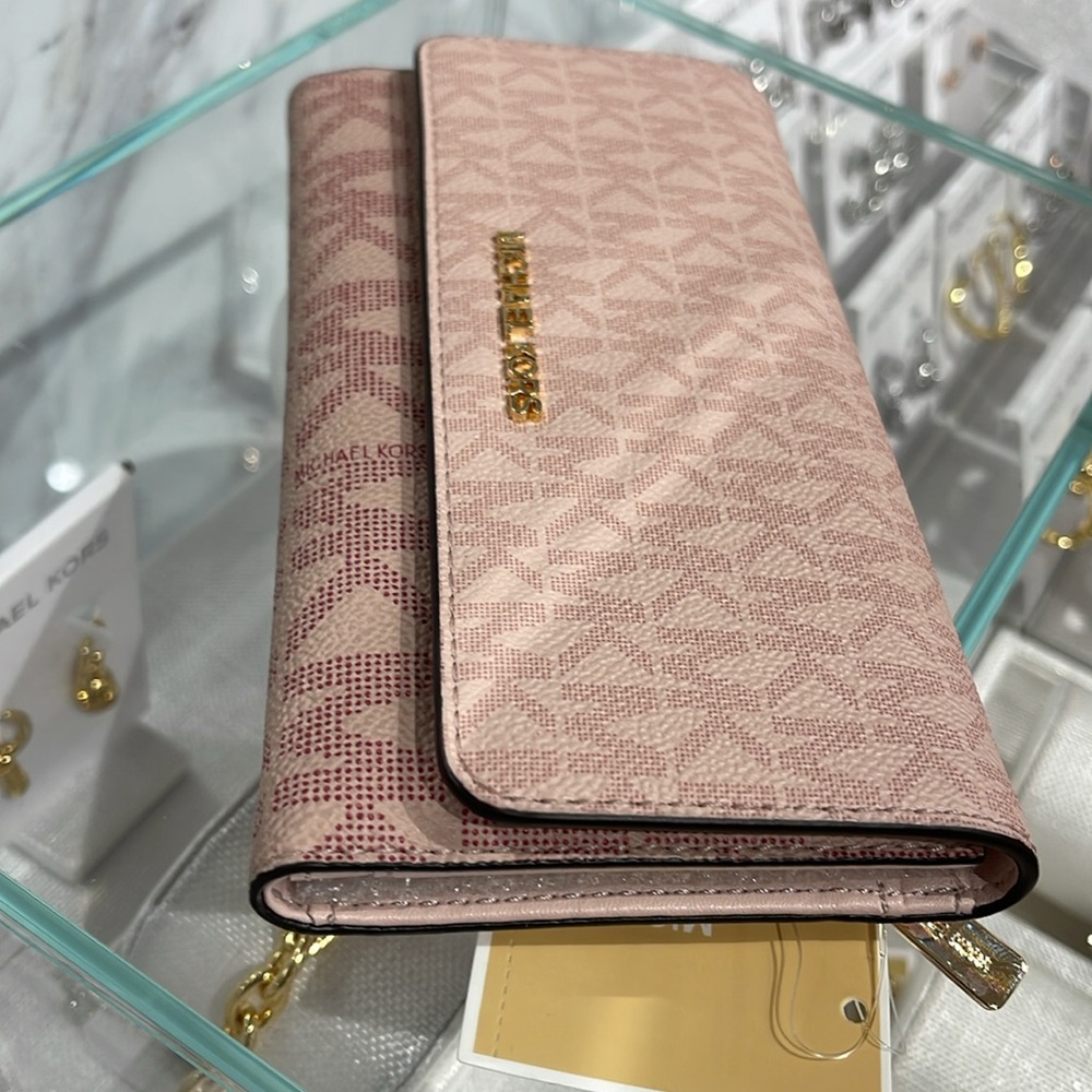 Michael Kors Jet Set Large Logo Trifold Wallet
Powder Blush Multi
NWT - Picture 8 of 16